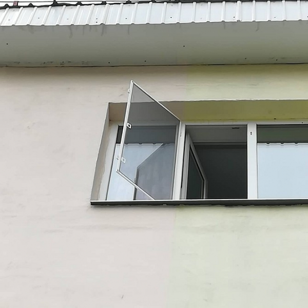 Как самостоятельно установить москитную сетку на пластиковое окно: 4 способа